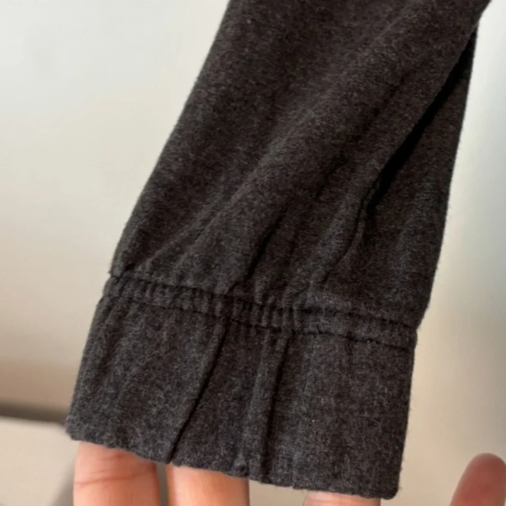 Lululemon Twisted & Tucked Long Sleeve pullover shirt size 4